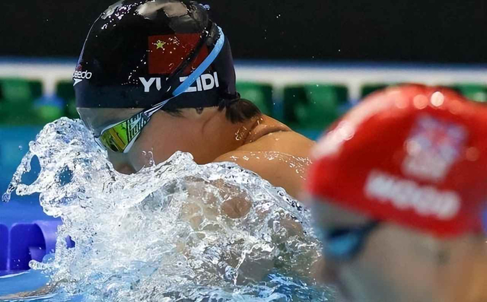 华体会APP-12岁世锦赛获奖,有人怀疑她是不是“太早了”,其实规则已说明|游泳|于子迪|世界游泳联合会|游泳世锦赛|全国冠军_新浪体育_新浪新闻